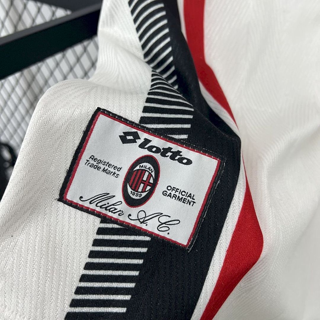 Camisa Retrô AC Milan 1997/98 Away 4