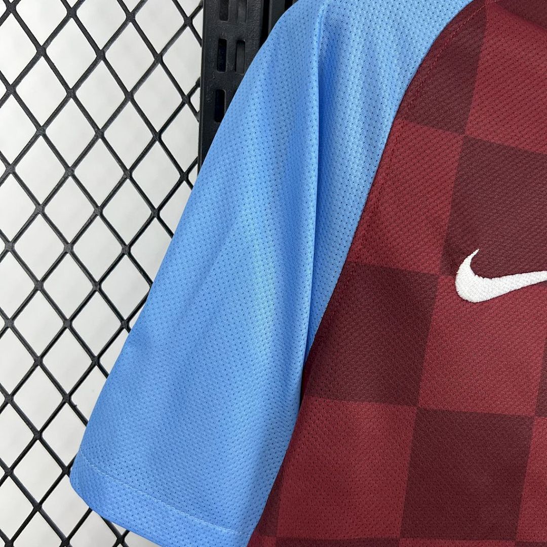 Camisa Retrô Aston Villa 2011/12 5