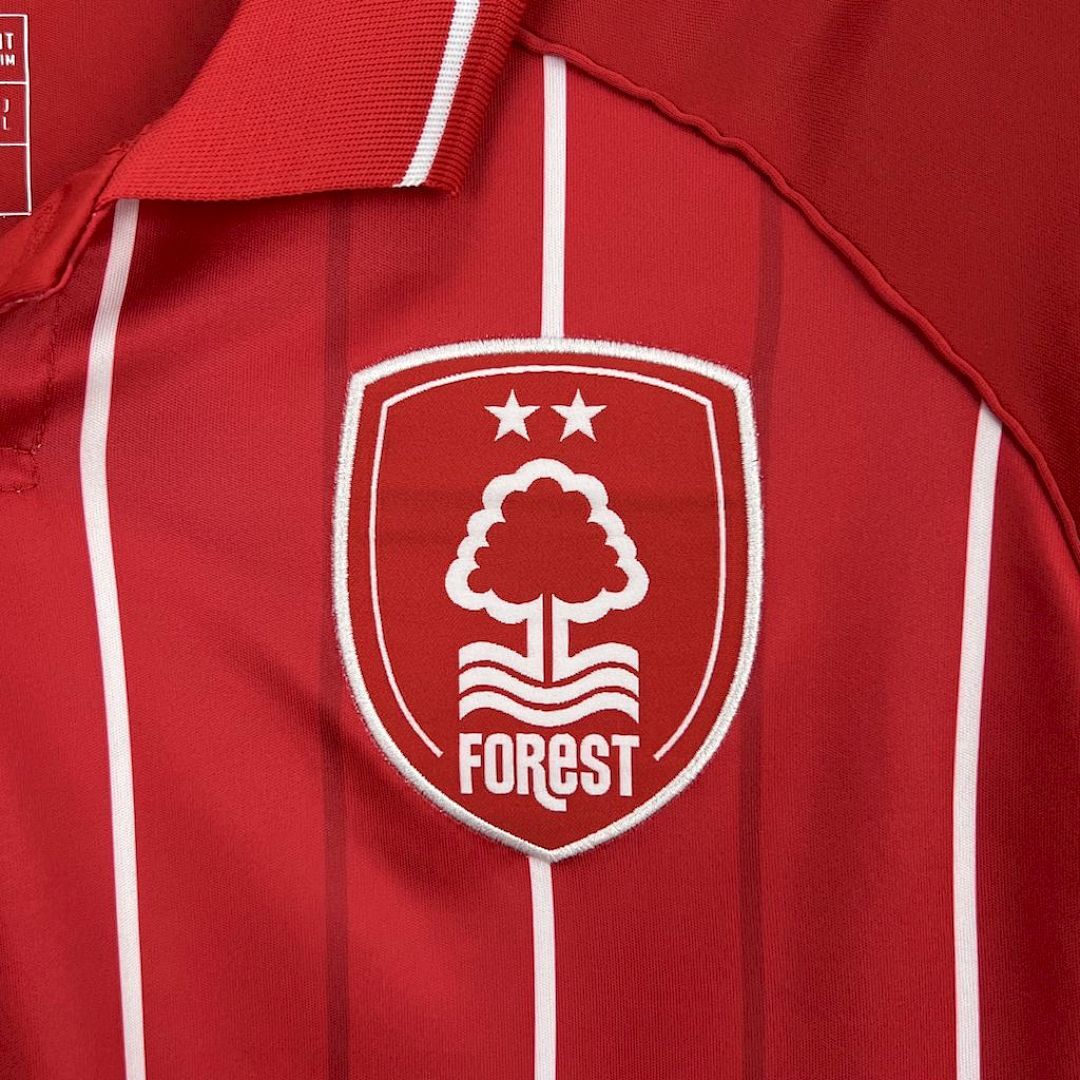Camisa Nottingham Forest Home 2025/26 4
