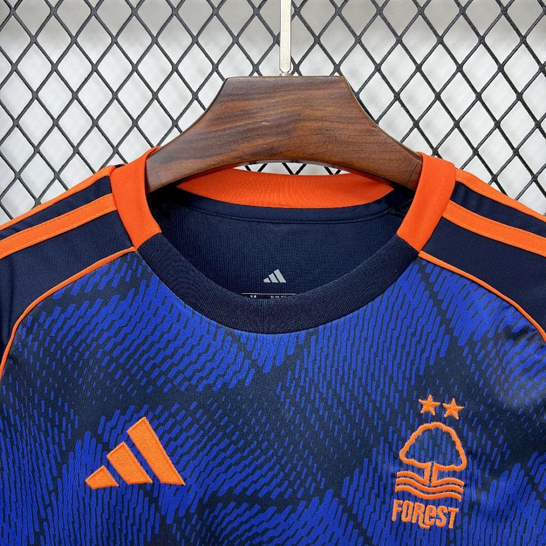 Camisa Nottingham Forest Third 2025/26 3