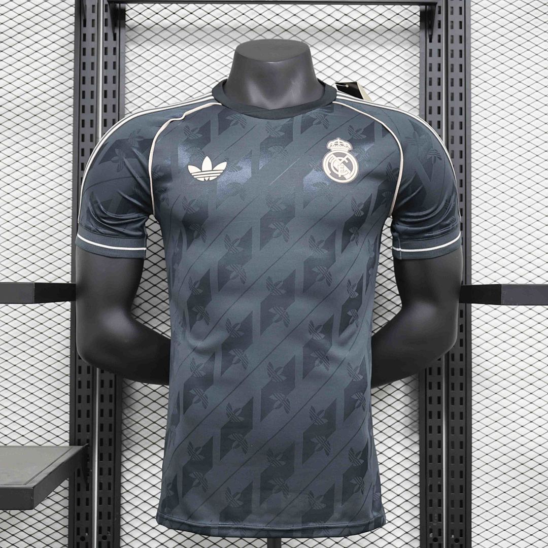 Camisa Retrô Real Madrid 2004/05 1