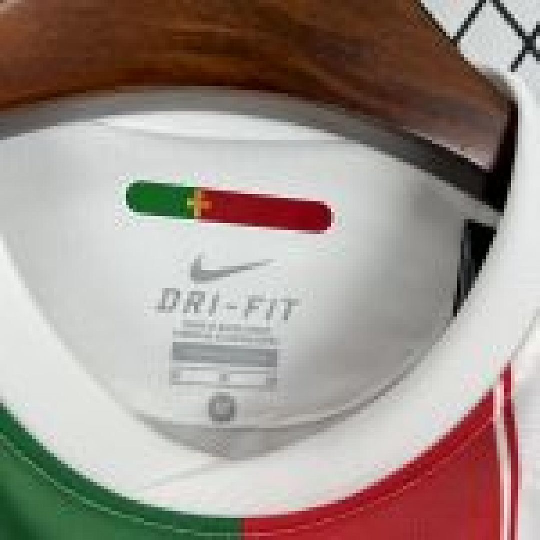 Camisa Retrô Seleção Portugal 2010 Away 8